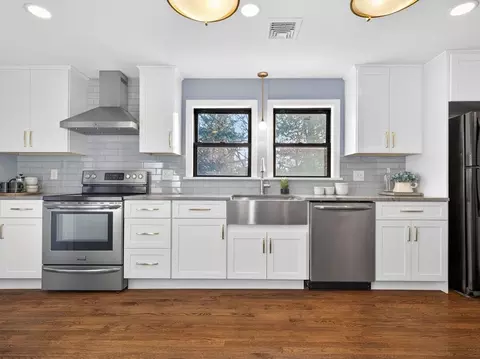 10 Chipman St #10, Medford, MA 02155