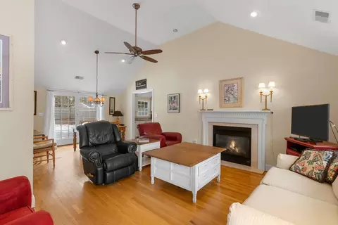 Living - 140 Sixth Ave, Hyannis, MA 02601 photo 1 of 4