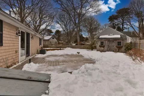 Exterior - 140 Sixth Ave, Hyannis, MA 02601 photo 6 of 6