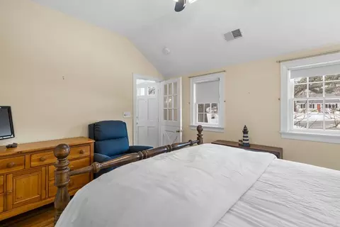 Bedroom - 140 Sixth Ave, Hyannis, MA 02601 photo 4 of 5