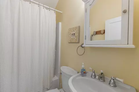 Bath - 140 Sixth Ave, Hyannis, MA 02601 photo 1 of 1