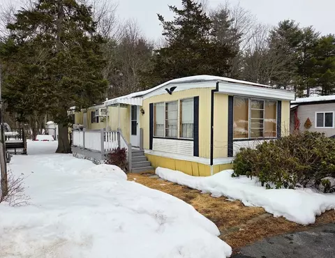 83 Clark Rd #L-19, Shirley, MA 01464