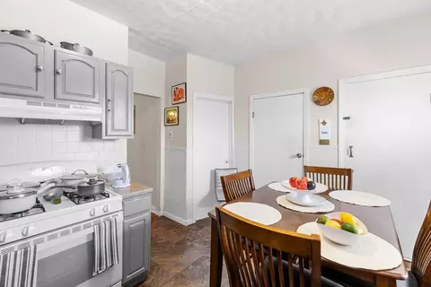 8 Elder St, Boston, MA 02125 photo 20