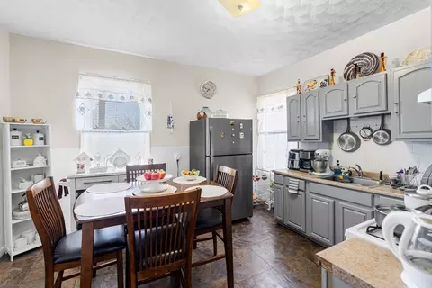8 Elder St, Boston, MA 02125 photo 17