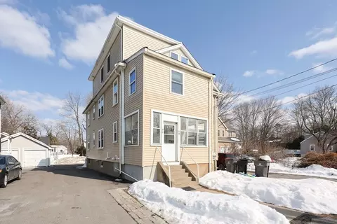96 Mansfield St, Framingham, MA 01702
