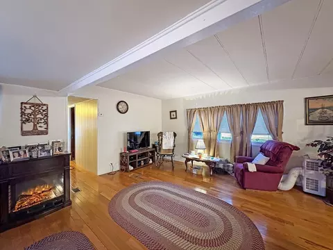 9 King Dr, Wareham, MA 02576 photo 2