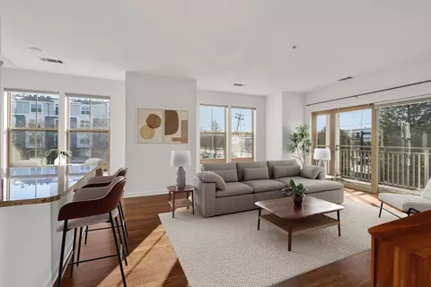 3 Repton Cir #3210, Watertown, MA 02472