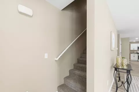 Entry Way - 43-45 Leyfred Ter, Springfield, MA 01108 photo 2 of 2