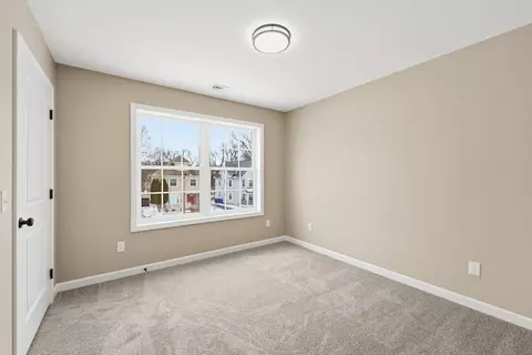 Bedroom - 43-45 Leyfred Ter, Springfield, MA 01108 photo 4 of 6
