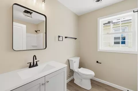 Bath - 43-45 Leyfred Ter, Springfield, MA 01108 photo 2 of 4