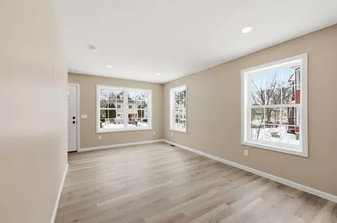 Living - 43-45 Leyfred Ter, Springfield, MA 01108 photo 6 of 8