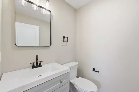 Bath - 43-45 Leyfred Ter, Springfield, MA 01108 photo 3 of 4