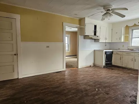 114 Smith St, Athol, MA 01331 photo 3