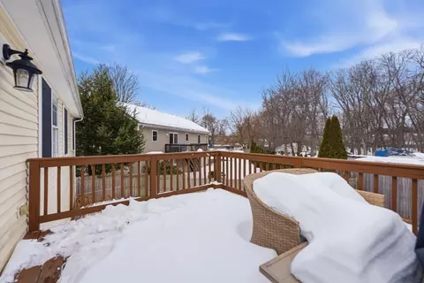 18 Devlin Dr, Chicopee, MA 01020 photo 35