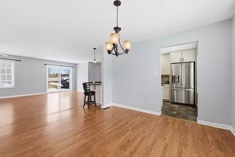 18 Devlin Dr, Chicopee, MA 01020 photo 8