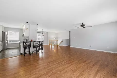 18 Devlin Dr, Chicopee, MA 01020 photo 4