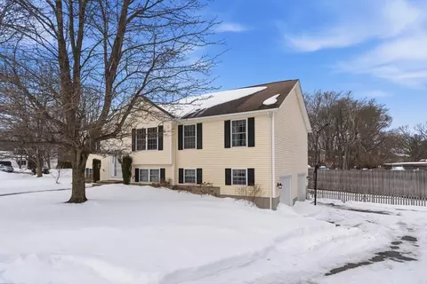 18 Devlin Dr, Chicopee, MA 01020 photo 42