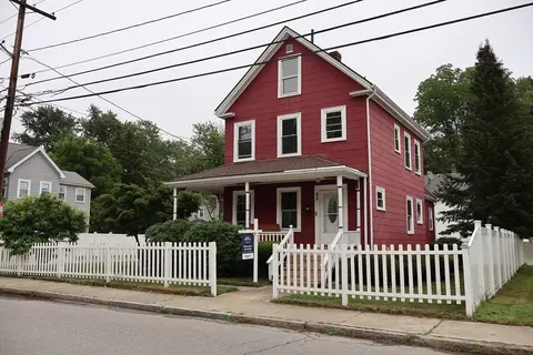 92 Alexander St, Framingham, MA 01702