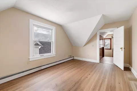 Bedroom - 189-191 Northampton Ave, Springfield, MA 01109 photo 1 of 4