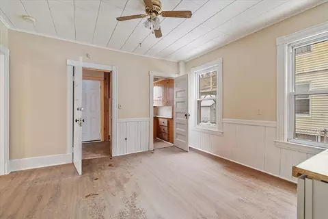 Entry Way - 189-191 Northampton Ave, Springfield, MA 01109 photo 1 of 8