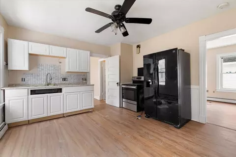 Entry Way - 189-191 Northampton Ave, Springfield, MA 01109 photo 4 of 8