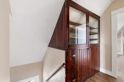Entry Way - 189-191 Northampton Ave, Springfield, MA 01109 photo 7 of 8