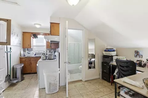 84 Healy St, Fall River, MA 02723 photo 16