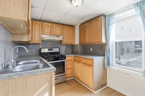 84 Healy St, Fall River, MA 02723 photo 5