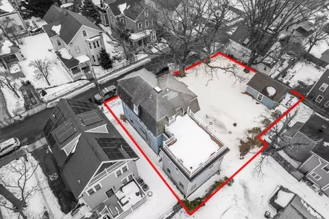 28 Port Norfolk St, Dorchester, MA 02122