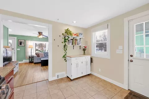 Entry Way - 23 Fairway Dr, Springfield, MA 01108 photo 1 of 2