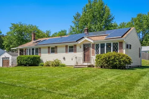 16 Amherst St, Grafton, MA 01536