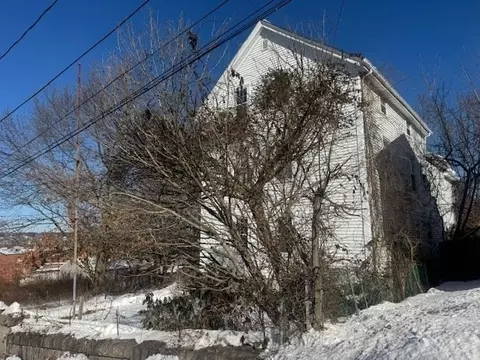 164 Narragansett St, Fall River, MA 02720 photo 2