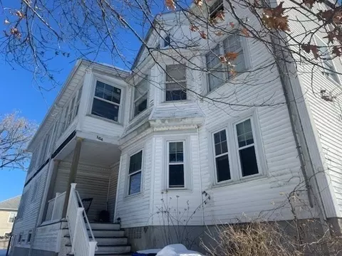 164 Narragansett St, Fall River, MA 02720 photo 3