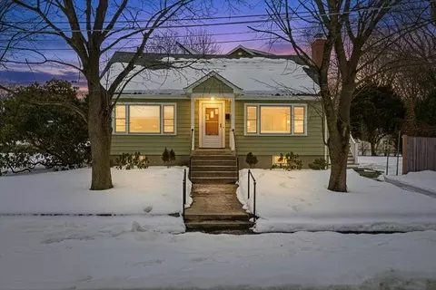 149 Horn Pond Brook Rd, Winchester, MA 01890