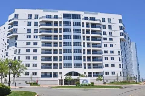 1001 Marina Dr #705, Quincy, MA 02171