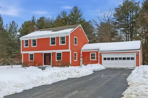 84 Craigie Cir, Carlisle, MA 01741
