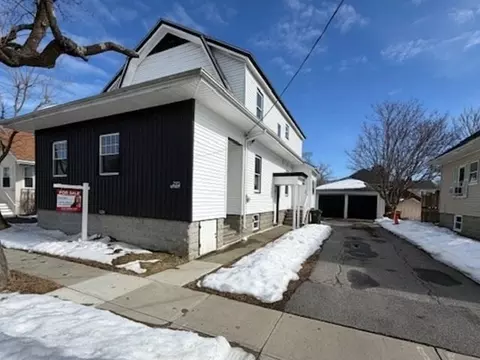 295 Newbury St, Fall River, MA 02720
