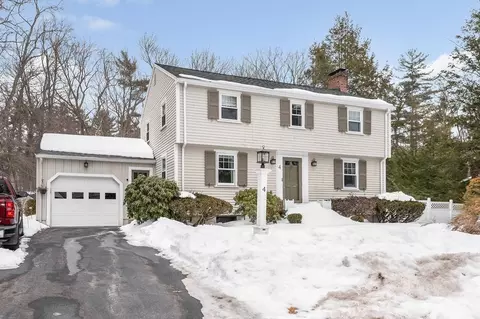 4 Hickory Ln, North Reading, MA 01864