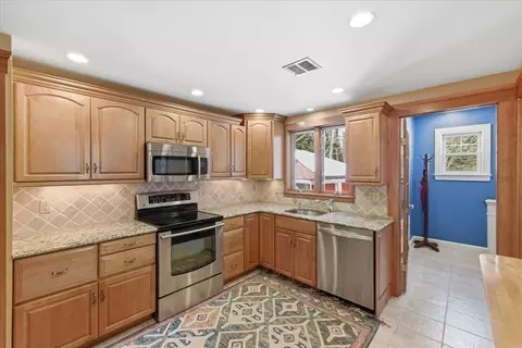 7 West St, Needham, MA 02494 photo 15