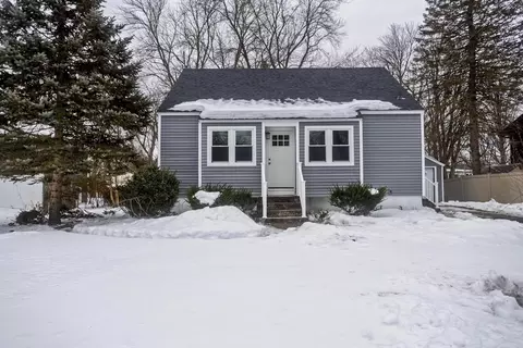 61 Saint Jacques Ave, Chicopee, MA 01020