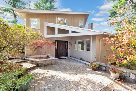 7 Field Rd, Lexington, MA 02421