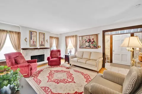 46 Eckington St, Springfield, MA 01108 photo 5