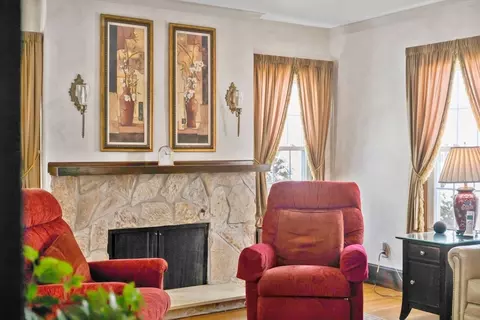 46 Eckington St, Springfield, MA 01108 photo 4