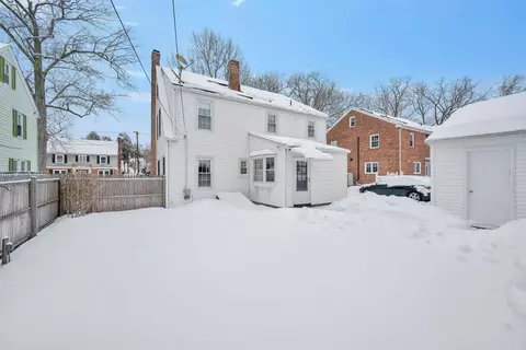 46 Eckington St, Springfield, MA 01108 photo 2