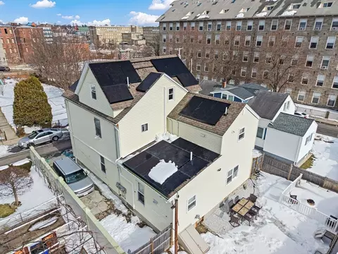 63 Brow St, Fall River, MA 02721 photo 3
