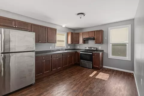 63 Brow St, Fall River, MA 02721 photo 4