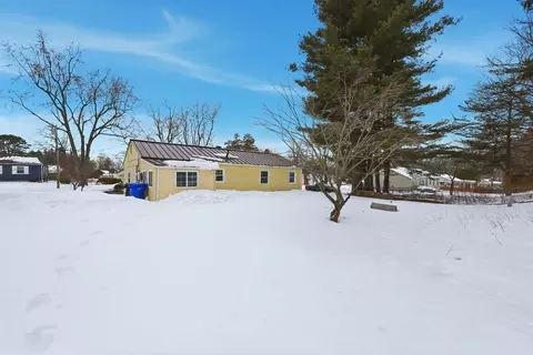 73 Timber Ln, Springfield, MA 01119 photo 20