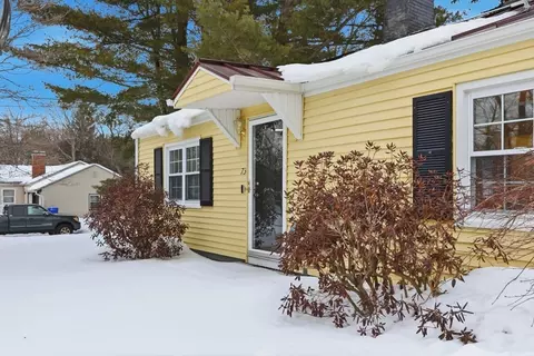 73 Timber Ln, Springfield, MA 01119 photo 2