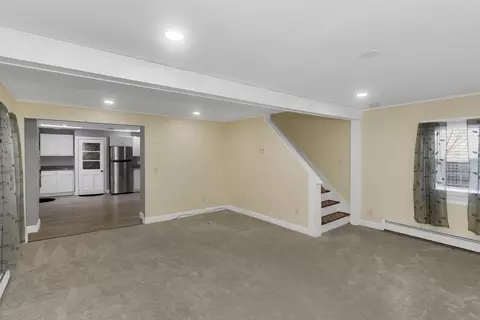 Living - 8 Putnam St, Springfield, MA 01109 photo 2 of 8