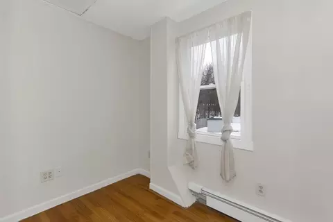 Bedroom - 8 Putnam St, Springfield, MA 01109 photo 3 of 5